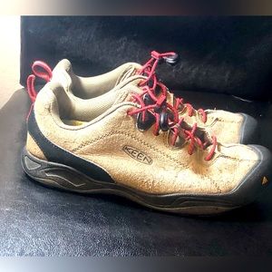 KEEN 1015205 Women’s Tan Cream Suede Hiking  Climbing Shoes Size 5.5